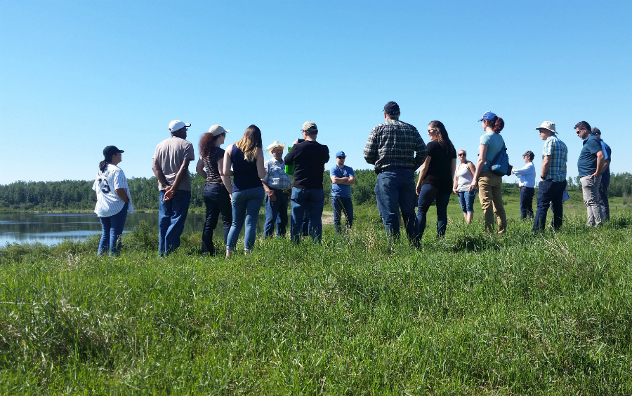 In June 2018, ALUS invited a group of Alberta’s governmental decision-makers and partner agencies to visit four ALUS projects in Parkland County, west of Edmonton.