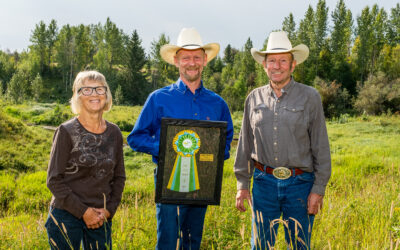 Duane Movald reçoit le prix Dave Reid 2021 d’ALUS