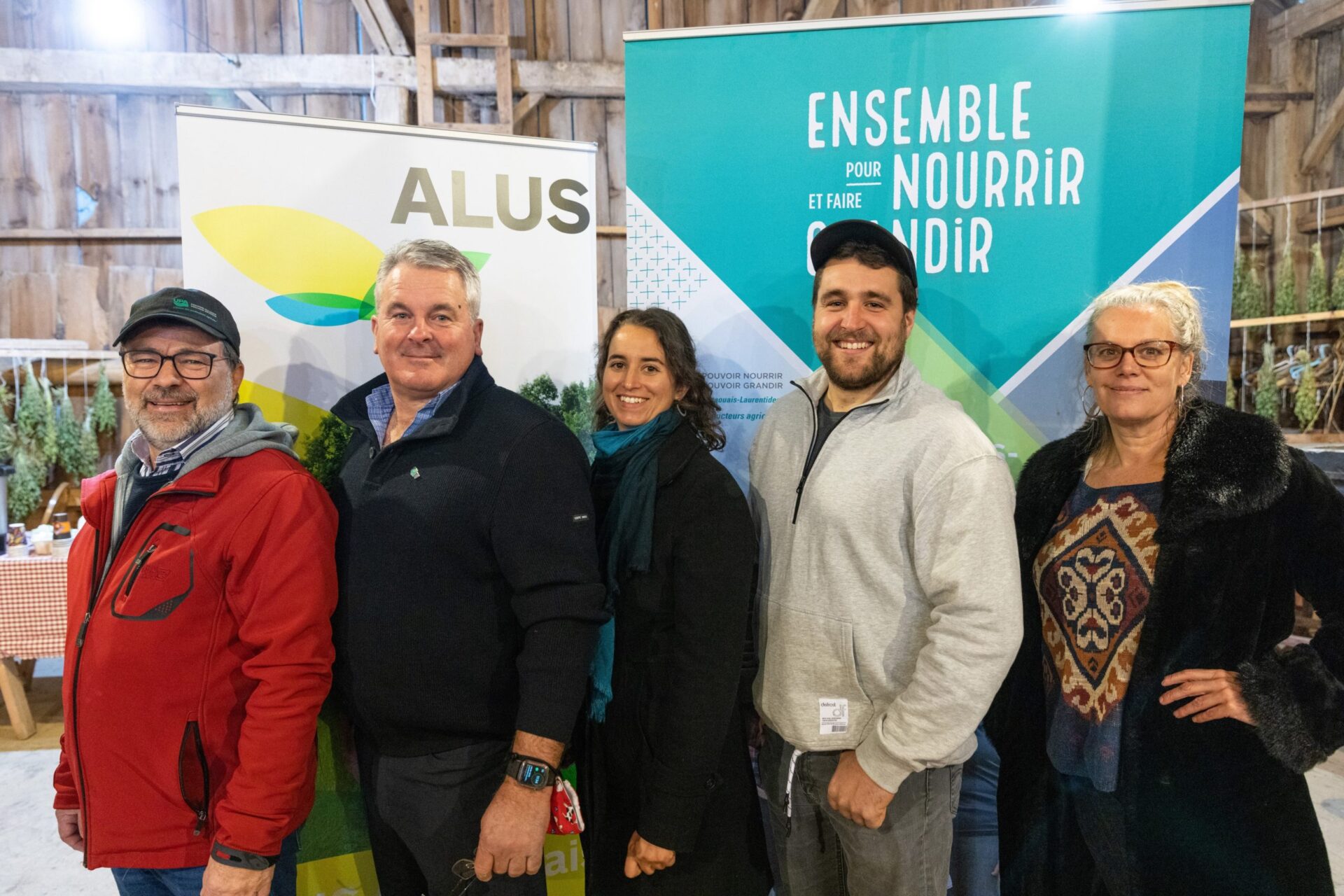 Des membres de l'UPA et d'ALUS au lancement d'ALUS Outaouais le 25 novembre 2021.
